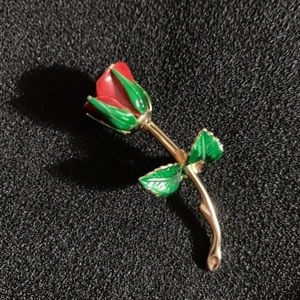 Beautiful vintage Rose 2” Brooch
